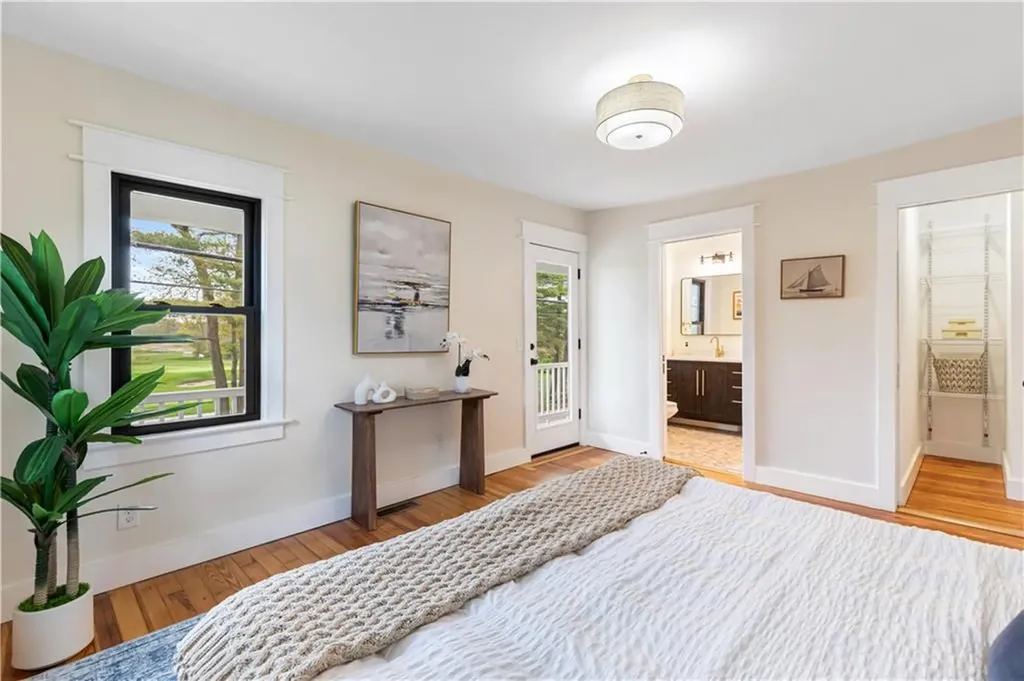 540 Middle Highway Barrington RI 02806