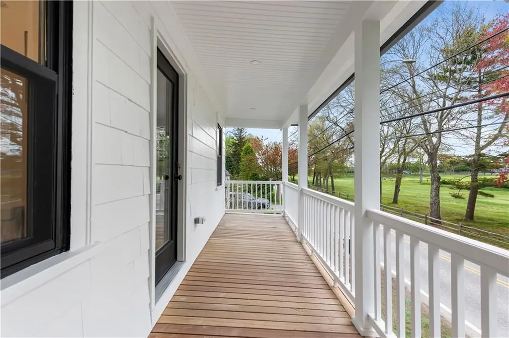 540 Middle Highway Barrington RI 02806