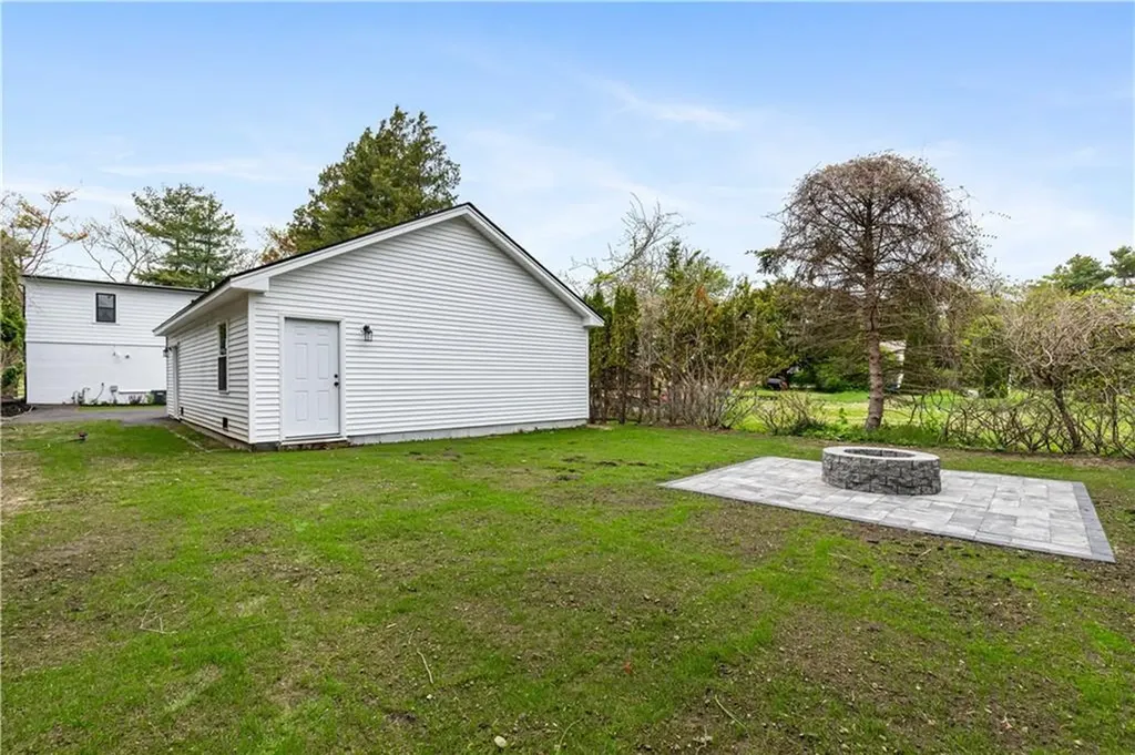 540 Middle Highway Barrington RI 02806