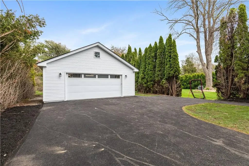 540 Middle Highway Barrington RI 02806