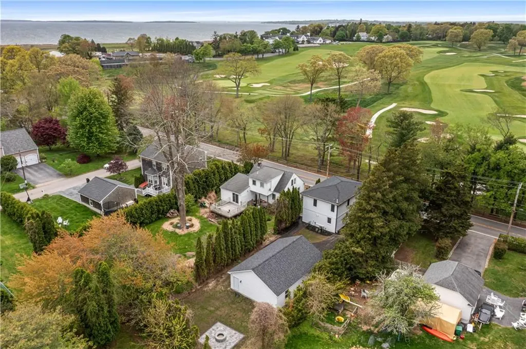 540 Middle Highway Barrington RI 02806