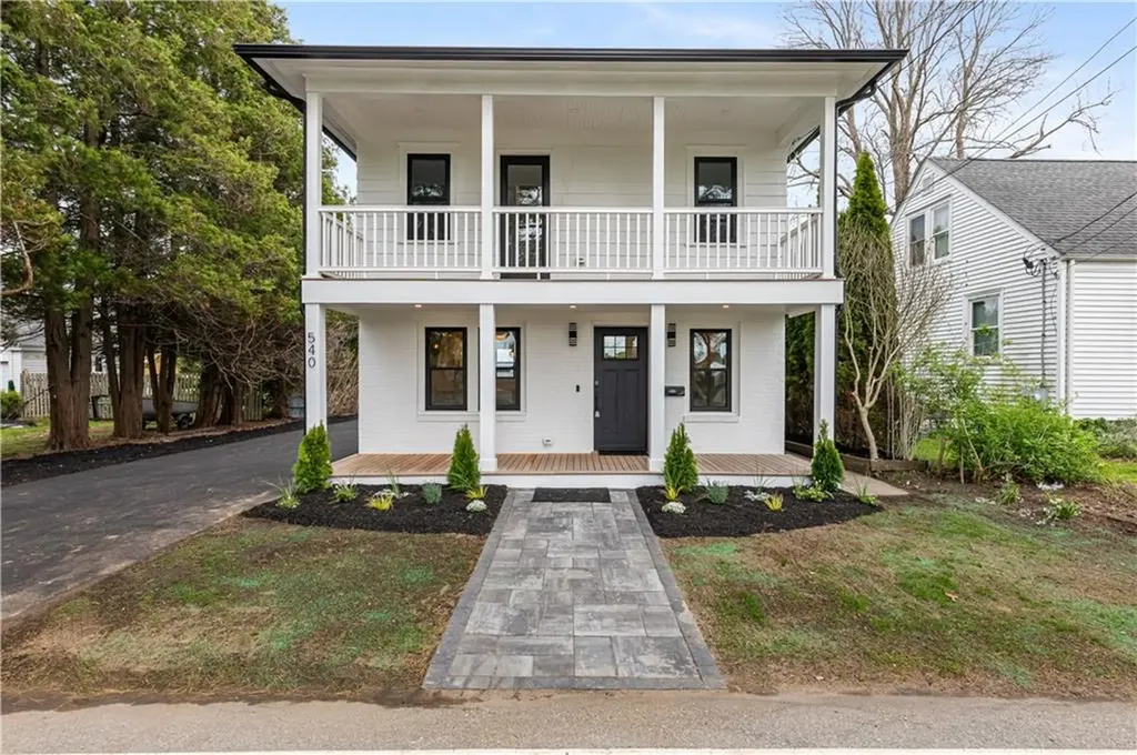 540 Middle Highway Barrington RI 02806