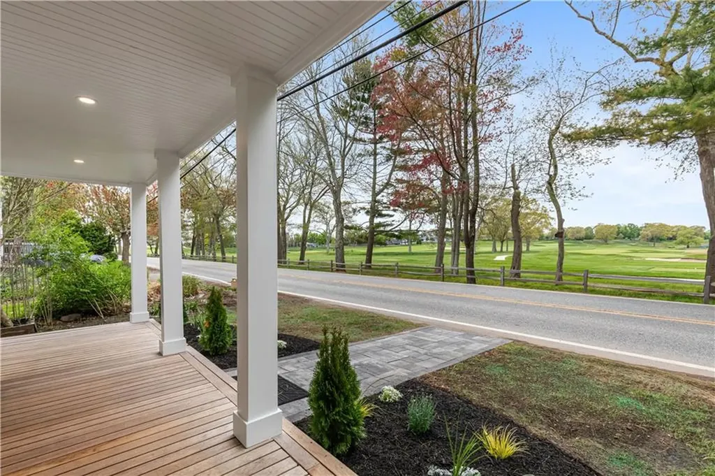 540 Middle Highway Barrington RI 02806