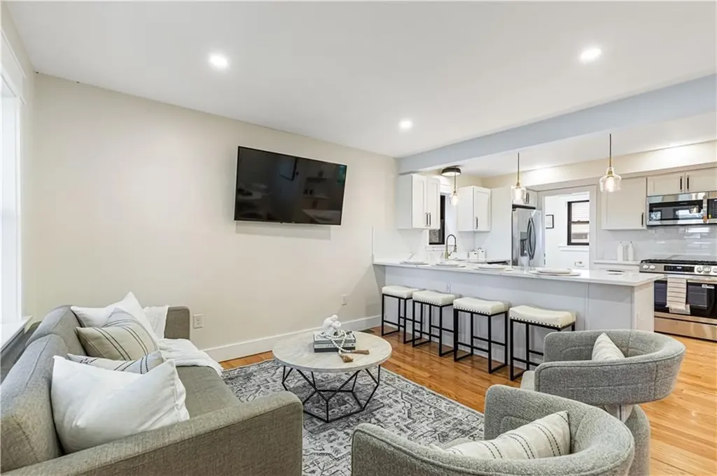 540 Middle Highway Barrington RI 02806