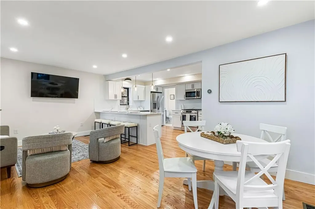 540 Middle Highway Barrington RI 02806