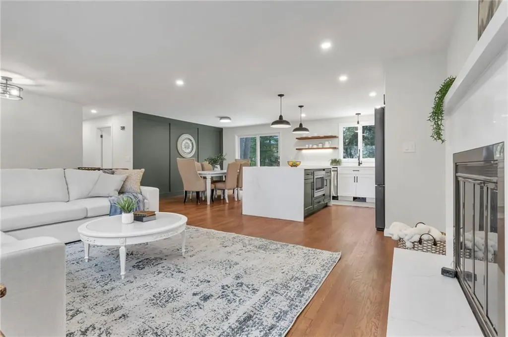 168 Edmond Drive North Kingstown RI 02852