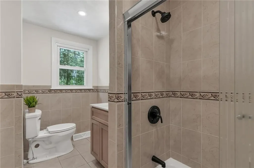 168 Edmond Drive North Kingstown RI 02852