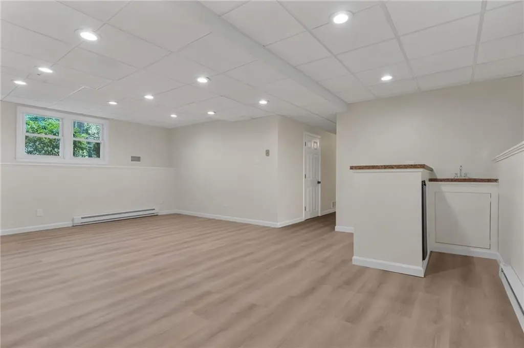 168 Edmond Drive North Kingstown RI 02852