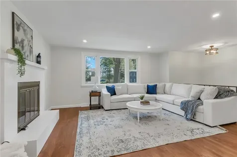 168 Edmond Drive North Kingstown RI 02852