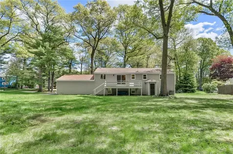 168 Edmond Drive North Kingstown RI 02852