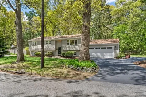 168 Edmond Drive North Kingstown RI 02852