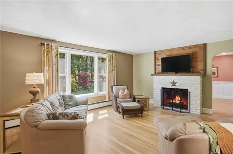 712 East Road Scituate RI 02857