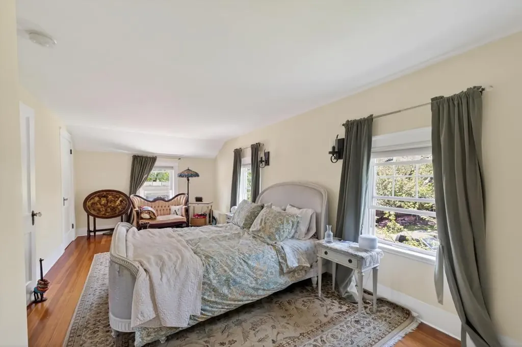 7 Verndale Circle Bristol RI 02809