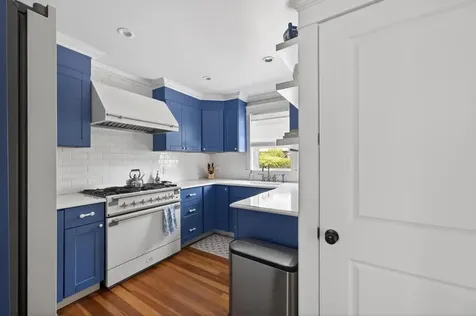 7 Verndale Circle Bristol RI 02809