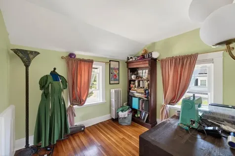7 Verndale Circle Bristol RI 02809