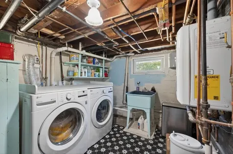 7 Verndale Circle Bristol RI 02809