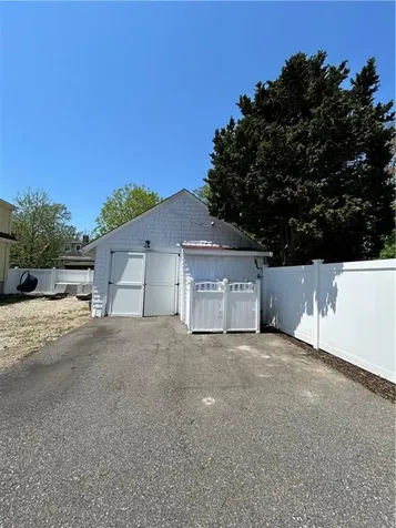 7 Verndale Circle Bristol RI 02809