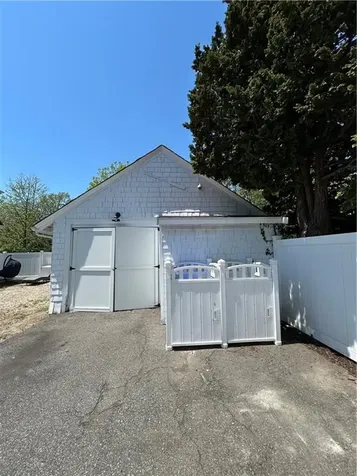 7 Verndale Circle Bristol RI 02809