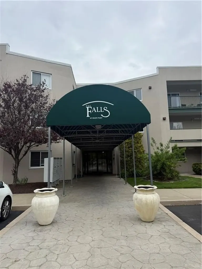 25 Devereux Road Providence RI 02909