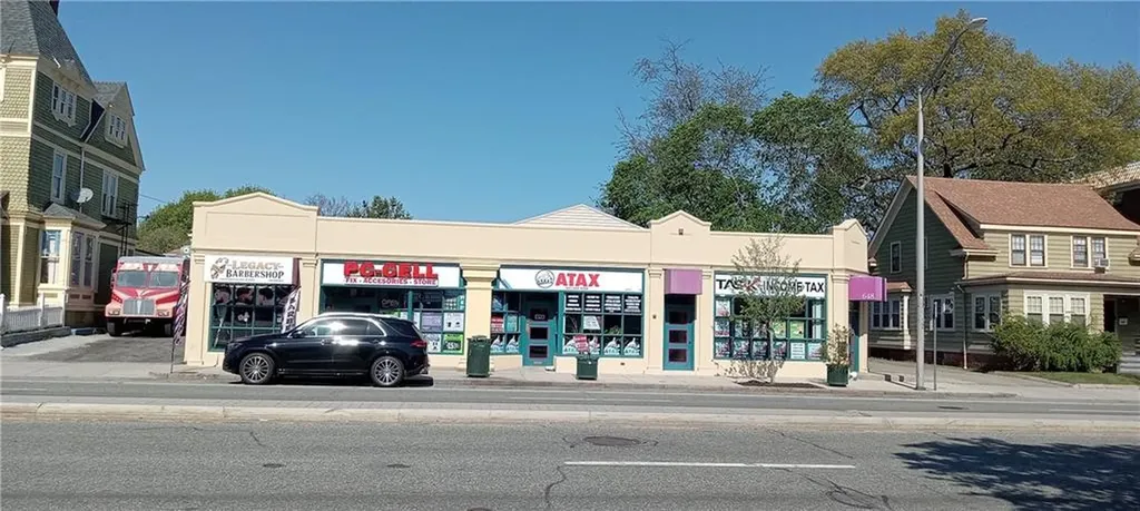 640 -8 Elmwood Avenue Providence RI 02907