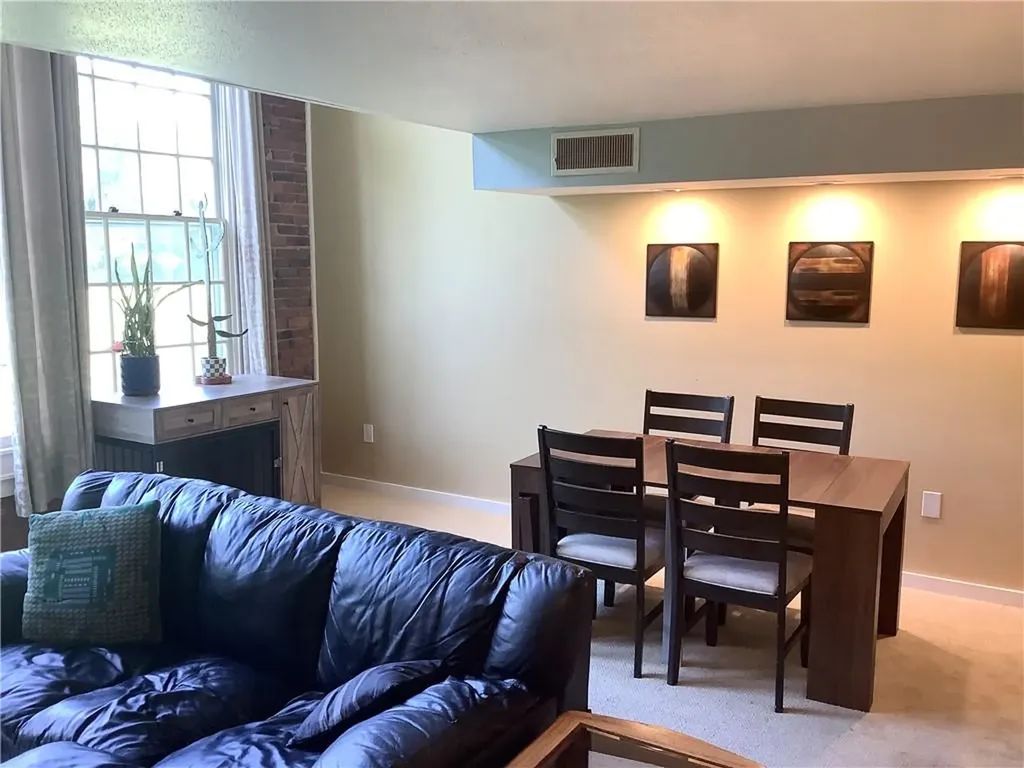 40 Web Avenue North Kingstown RI 02852