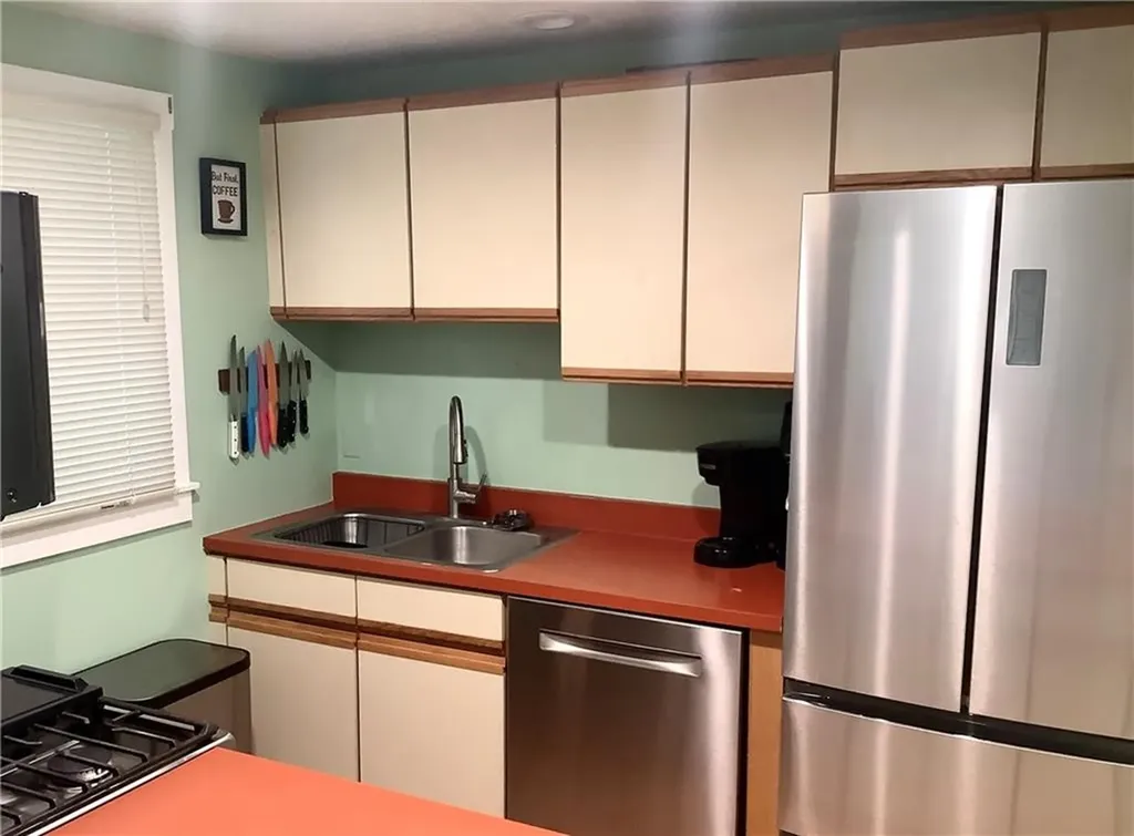 40 Web Avenue North Kingstown RI 02852