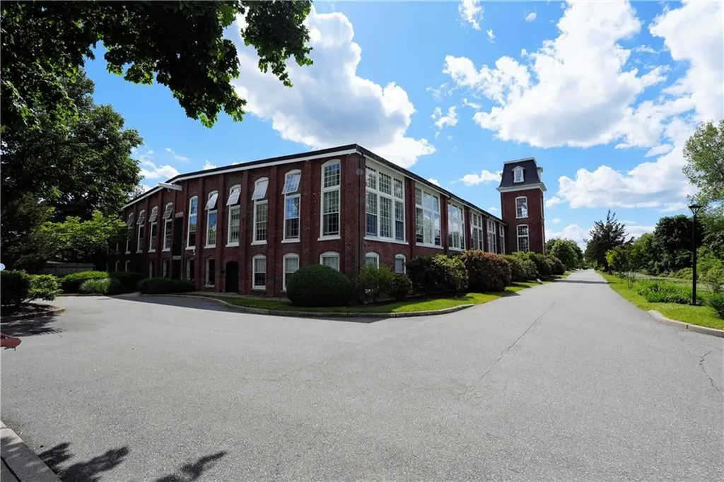 40 Web Avenue North Kingstown RI 02852