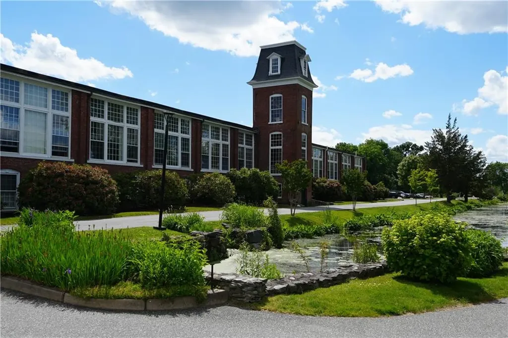 40 Web Avenue North Kingstown RI 02852