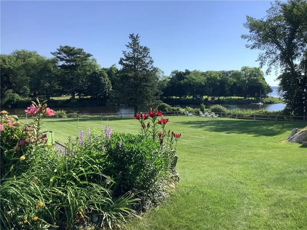 40 Web Avenue North Kingstown RI 02852