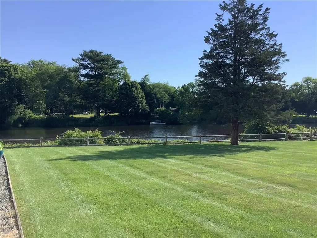 40 Web Avenue North Kingstown RI 02852