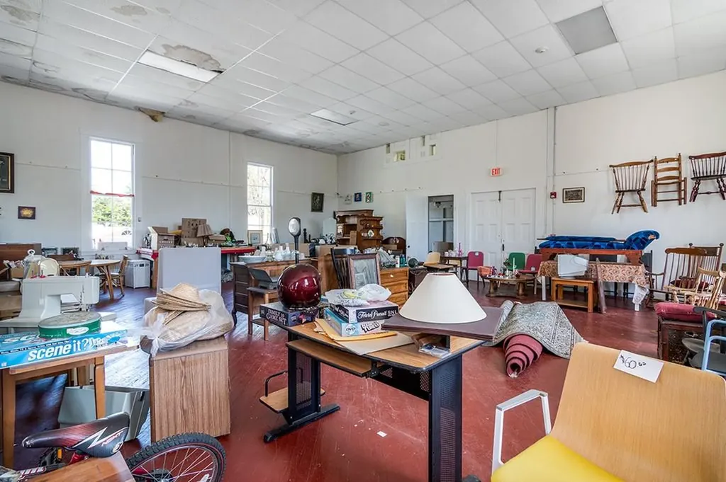 1081 Main Street Hopkinton RI 02832