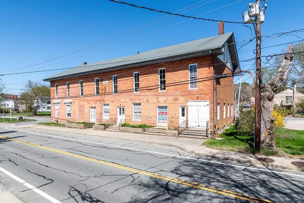 1081 Main Street Hopkinton RI 02832