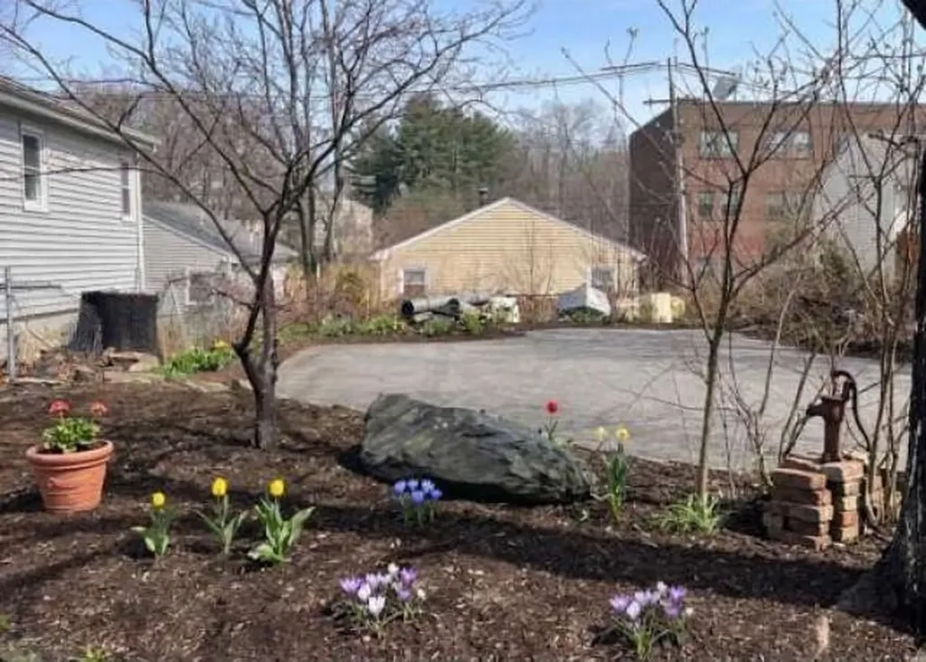 66 Ophelia Street Providence RI 02909
