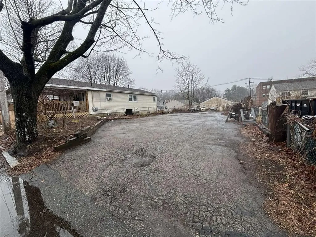 66 Ophelia Street Providence RI 02909