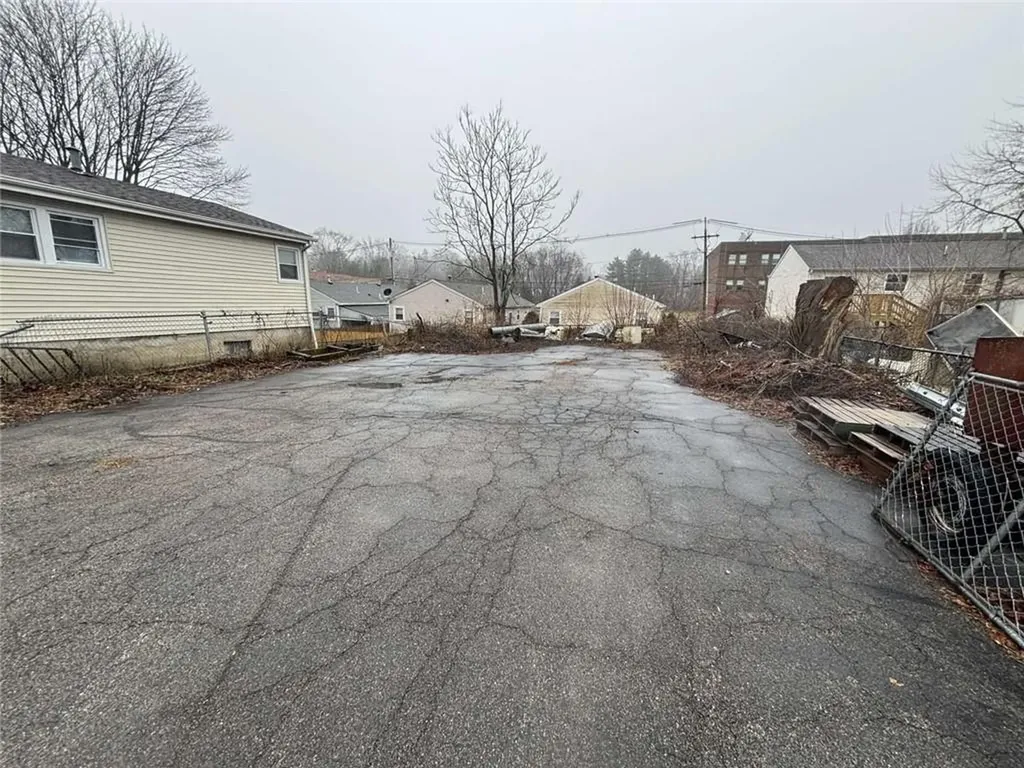 66 Ophelia Street Providence RI 02909