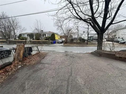 66 Ophelia Street Providence RI 02909