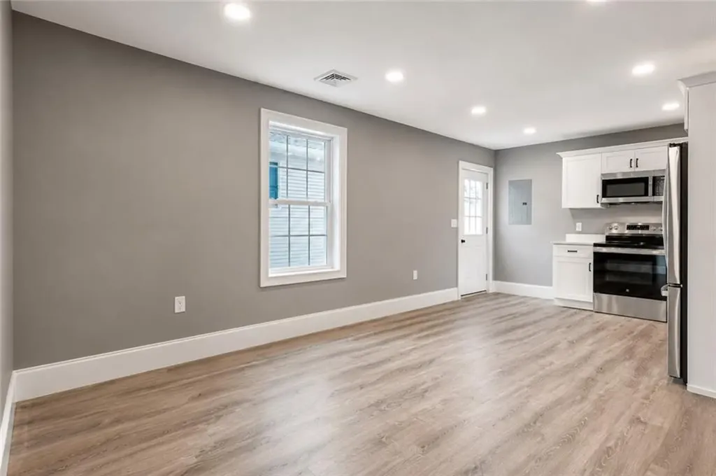 63 Balch Street Pawtucket RI 02861