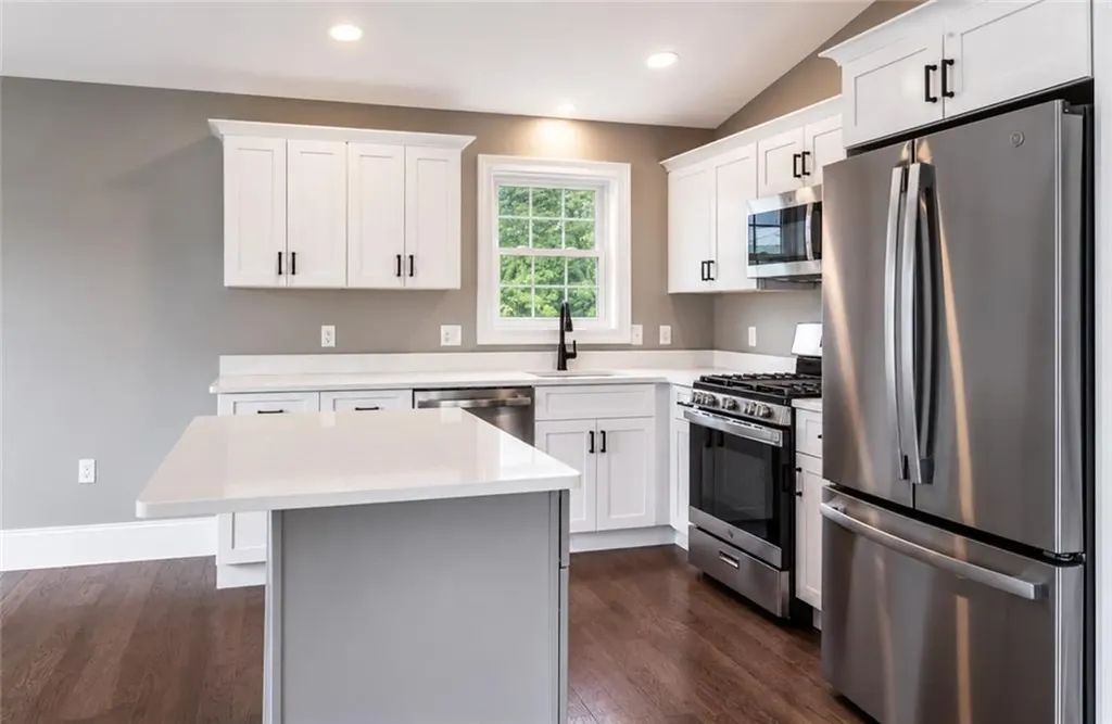 63 Balch Street Pawtucket RI 02861