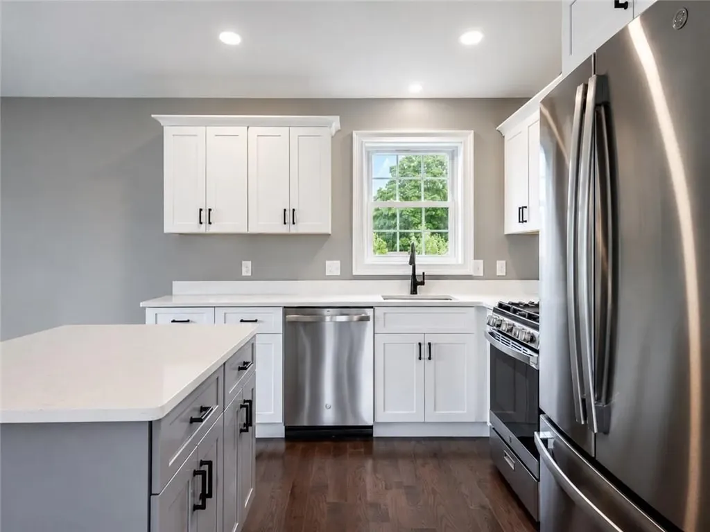 63 Balch Street Pawtucket RI 02861