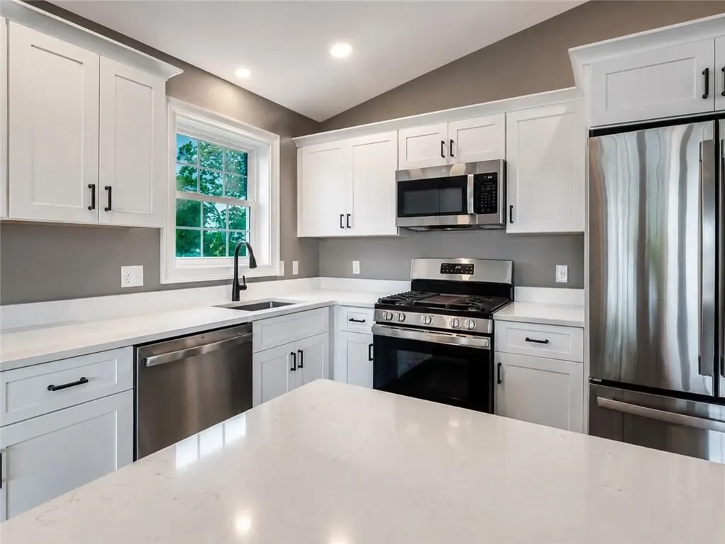 63 Balch Street Pawtucket RI 02861