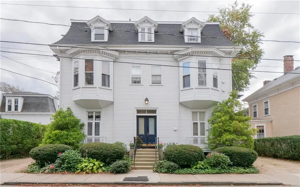 67 Perry Street Newport RI 02840