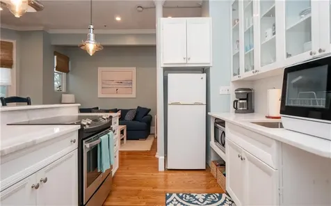 67 Perry Street Newport RI 02840