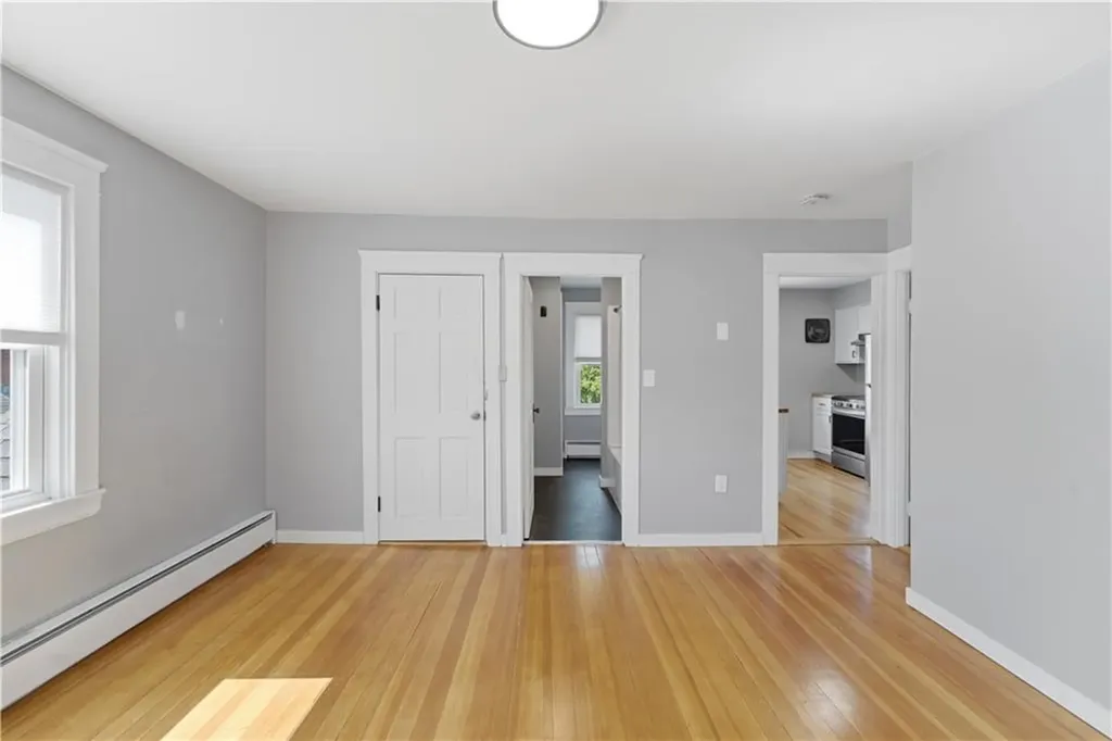 33 Laura Street East Providence RI 02914