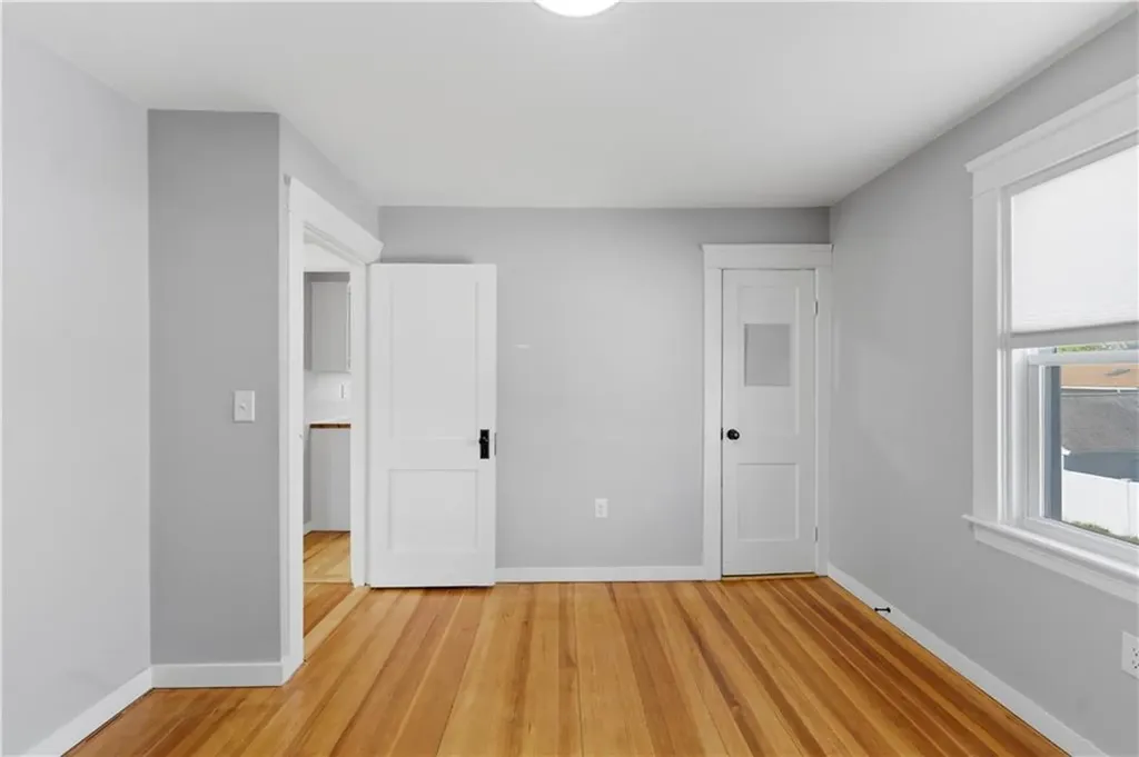 33 Laura Street East Providence RI 02914