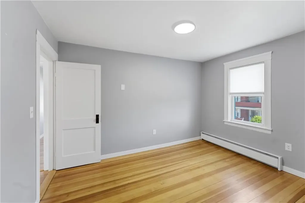 33 Laura Street East Providence RI 02914