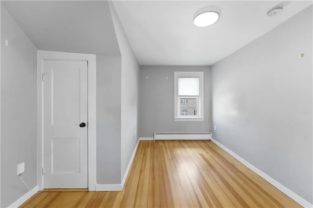 33 Laura Street East Providence RI 02914