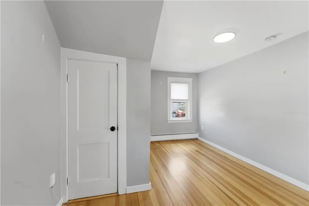 33 Laura Street East Providence RI 02914