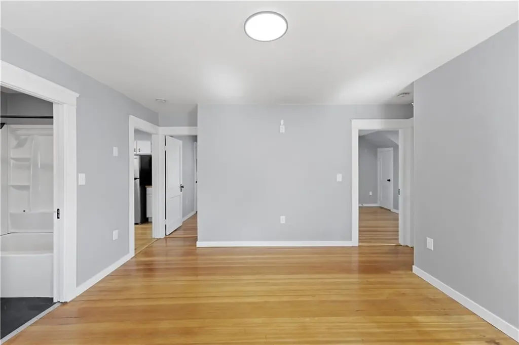 33 Laura Street East Providence RI 02914