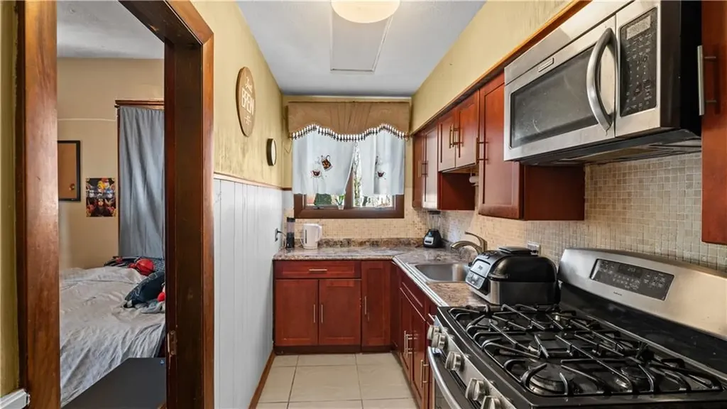 27 Shafter Street Providence RI 02909