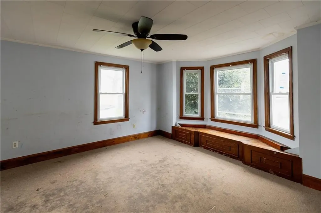518 Snell Street Fall River MA 02721